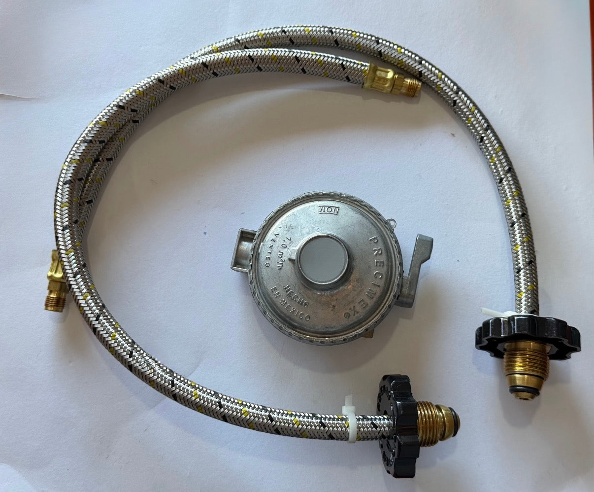 Kit Conexión Gas LP: 2 Pigtails Flexibles (40cm) + Regulador PRECISCO